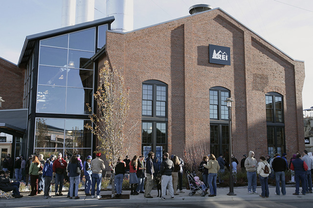 rei outlet near me