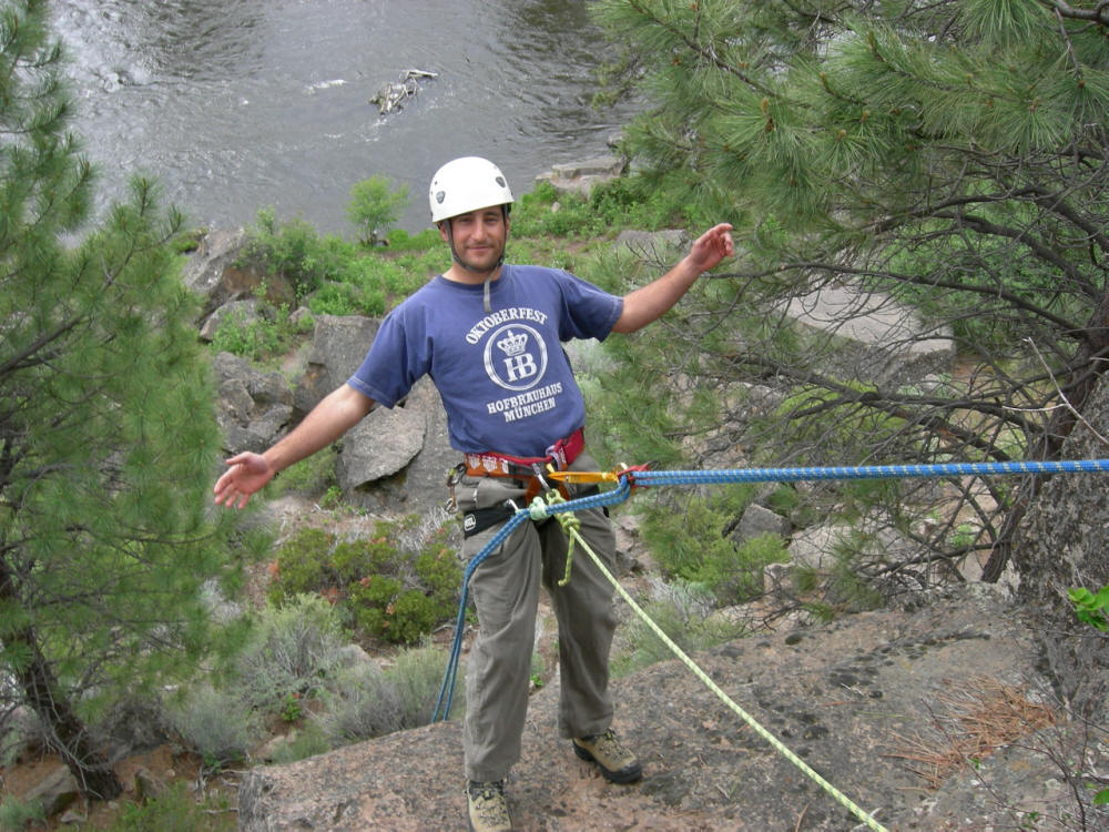 what-is-a-self-belayed-rappel